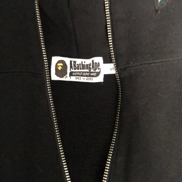 A Bathing Ape hoodie - Picture 2 of 2